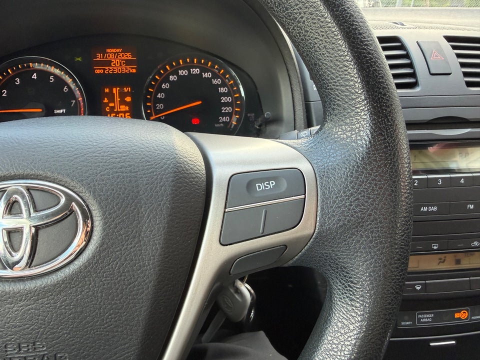 Toyota Avensis 1,8 VVT-i T2 stc. 5d