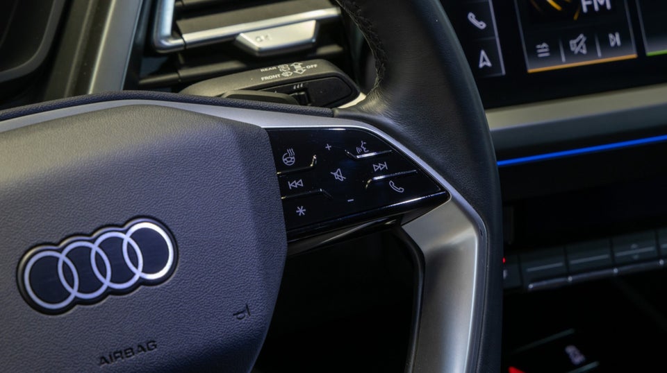 Audi Q4 e-tron 40 S-line 5d