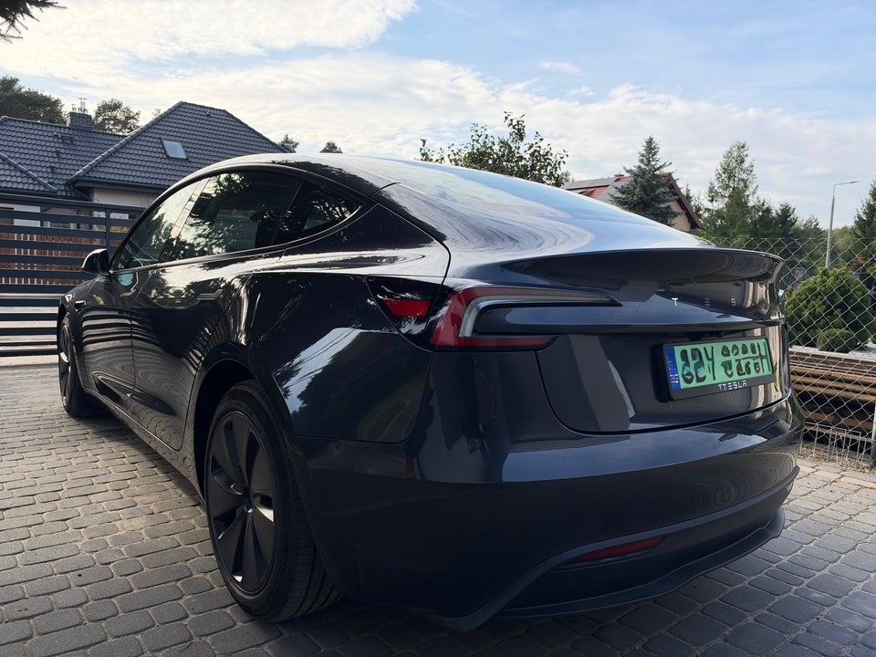Tesla Model 3 RWD 4d