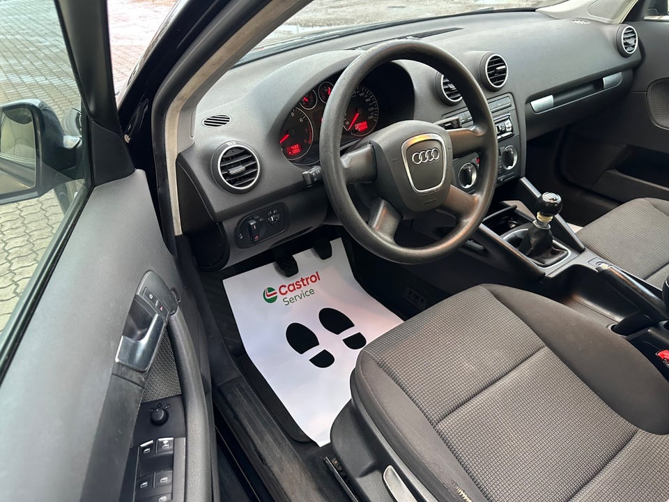 Audi A3 1,6 Ambiente 3d