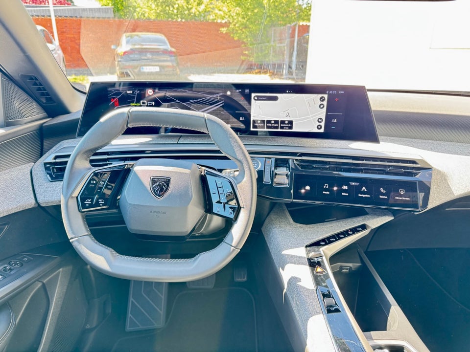 Peugeot e-5008 77 Allure 7prs 5d
