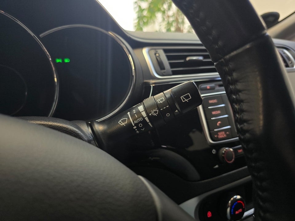 Kia Rio 1,4 CVVT Attraction 5d