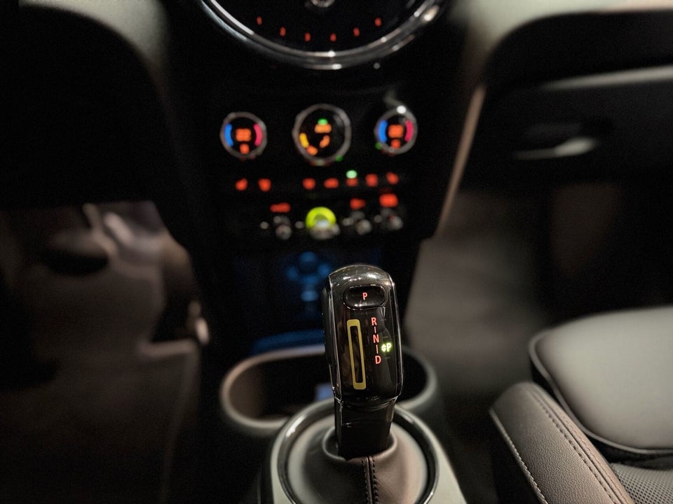 MINI Cooper SE Classic Trim 3d