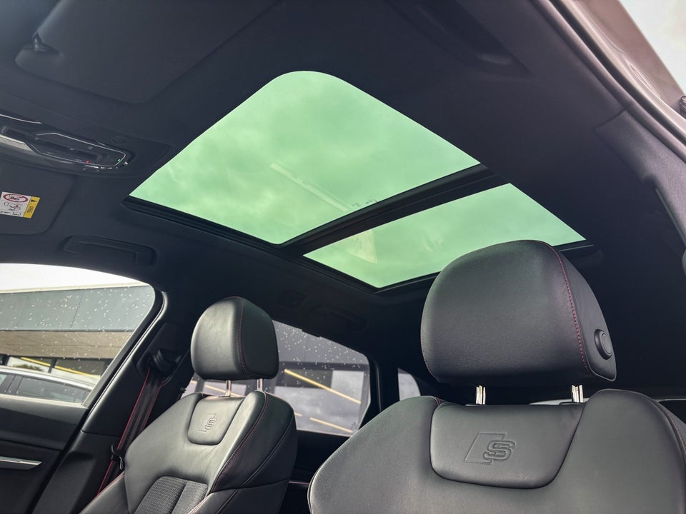 Audi Q8 e-tron 55 S-line Black Style quattro 5d