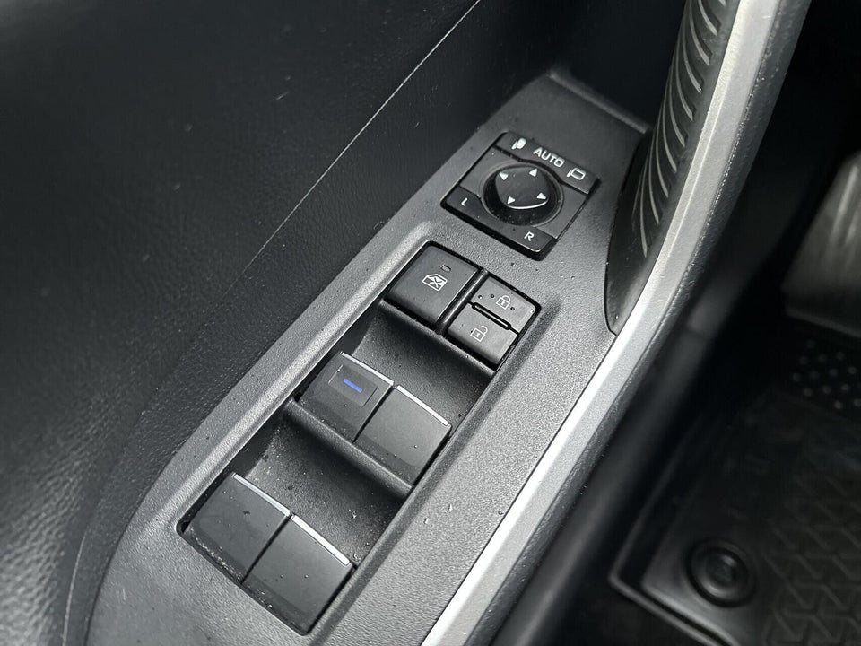 Toyota RAV4 2,0 T3 e-CVT 5d