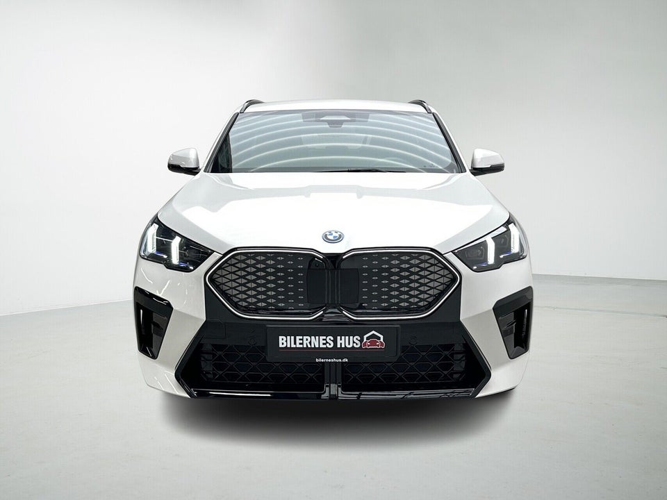 BMW iX2 xDrive30 M-Sport 5d