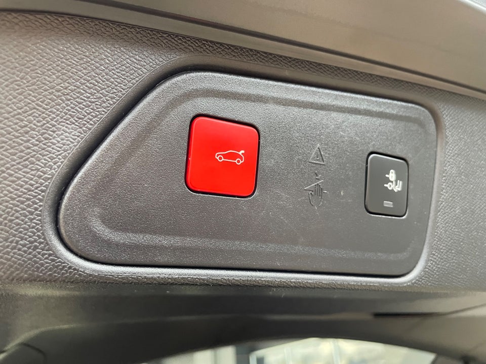 Peugeot 3008 1,6 Hybrid Allure EAT8 5d