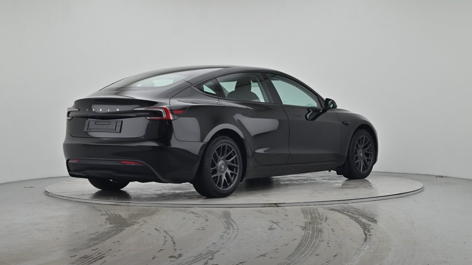 Tesla Model 3 RWD 4d