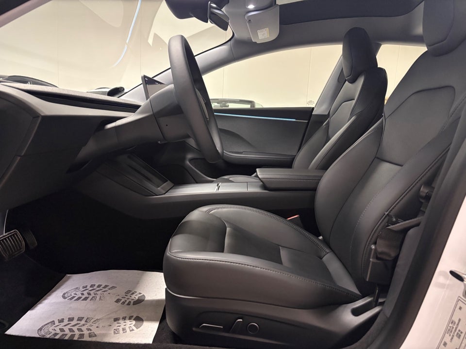 Tesla Model 3 RWD 4d