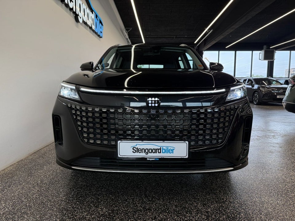 Navor E5 1,5 PHEV Rock 5d