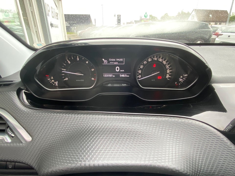 Peugeot 208 1,5 BlueHDi 100 Prestige Sky 5d