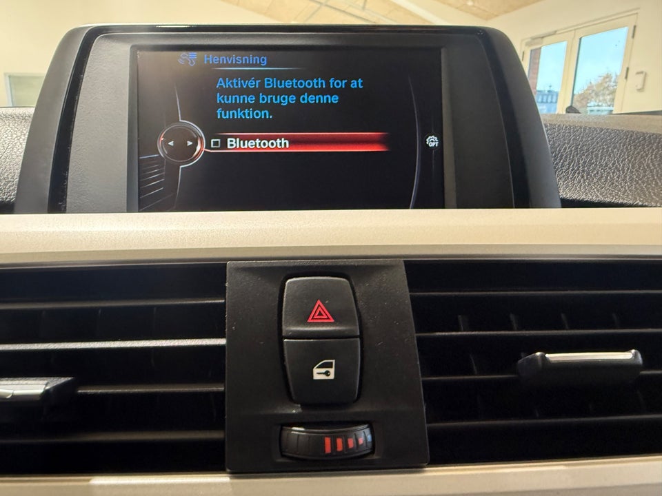 BMW 320d 2,0 Touring Advantage aut. 5d