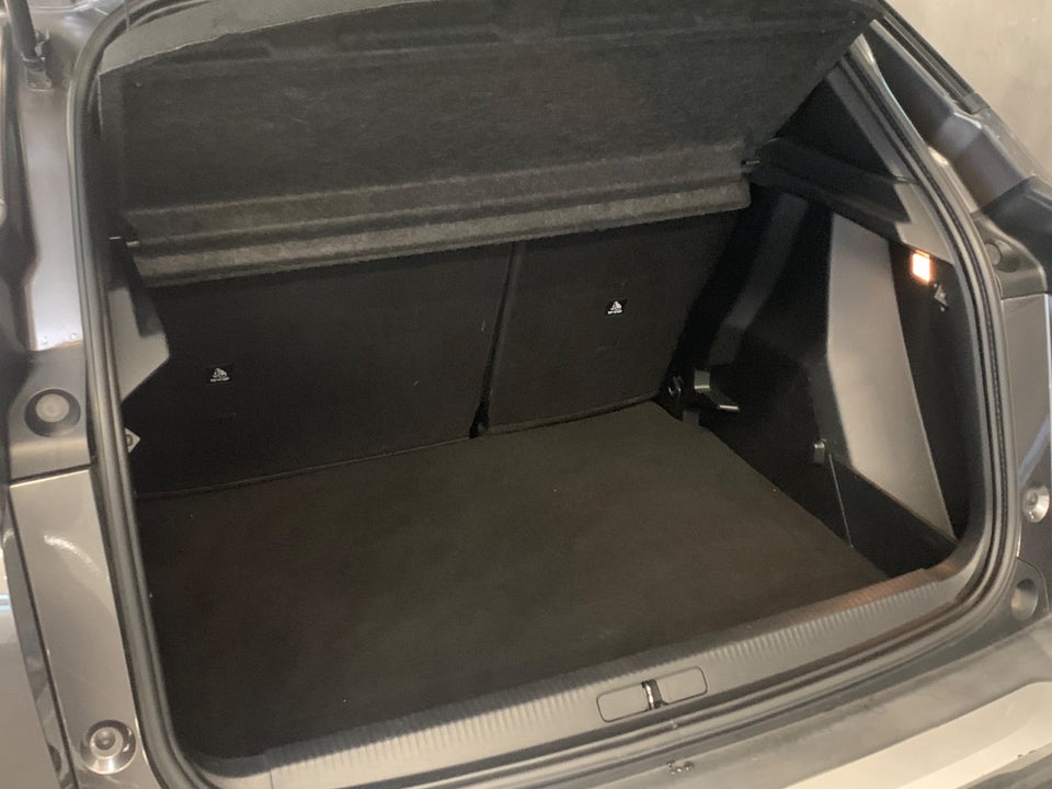 Peugeot 2008 1,2 PureTech 100 Active 5d