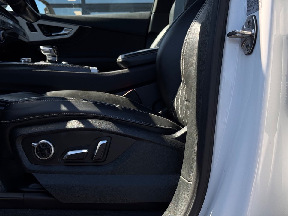 Audi SQ7 4,0 TDi quattro Tiptr. 7prs 5d