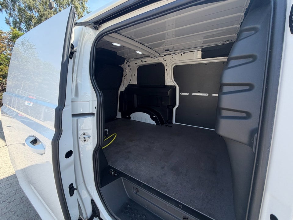 VW ID. Buzz 77 Cargo Pro