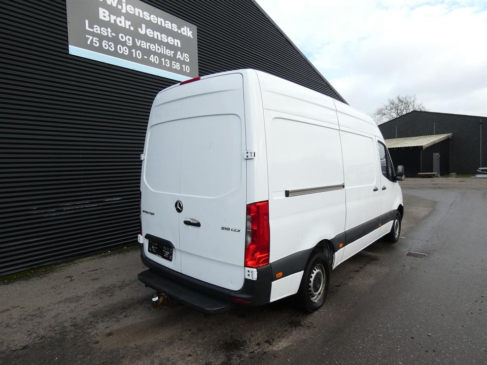 Mercedes Sprinter 319 3,0 CDi A2 Kassevogn aut. RWD