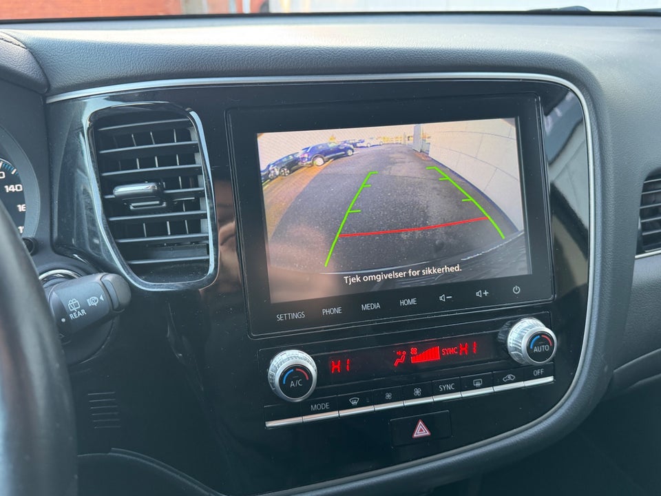 Mitsubishi Outlander 2,4 PHEV Intense CVT 4WD 5d