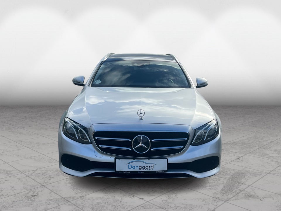 Mercedes E300 de 2,0 Avantgarde stc. aut. 5d