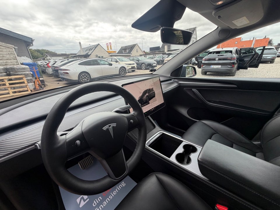 Tesla Model Y Long Range AWD 5d