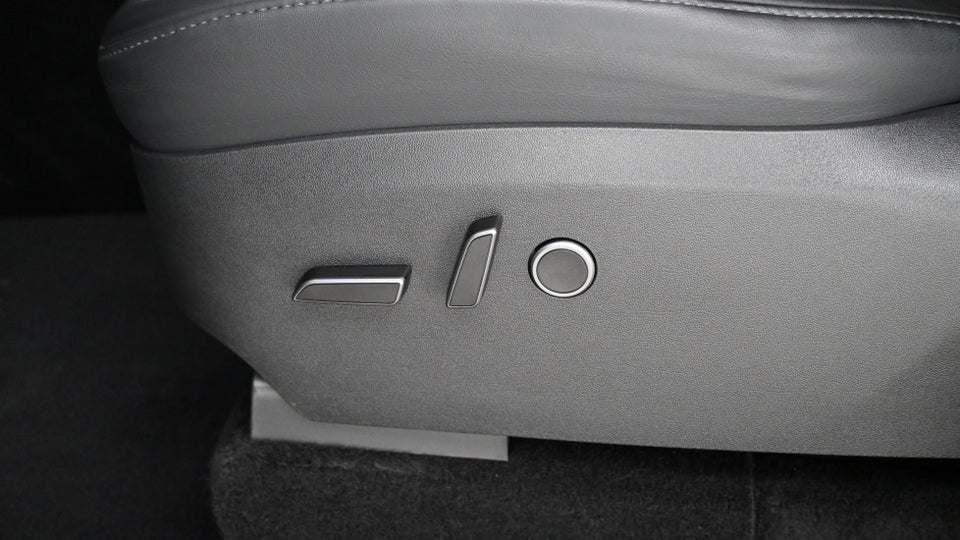 Tesla Model Y Long Range AWD 5d