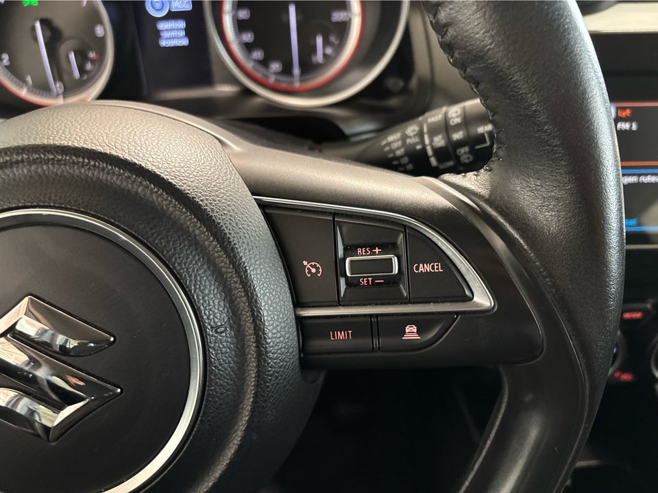 Suzuki Swift 1,0 Boosterjet SHVS Exclusive 5d
