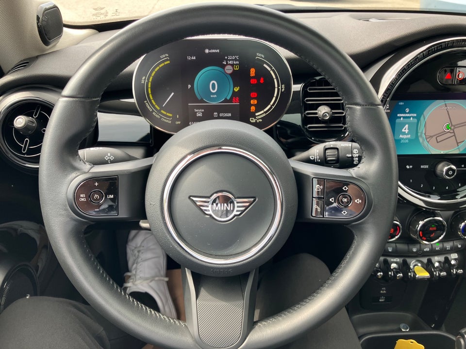 MINI Cooper SE Edition Premium Plus 3d