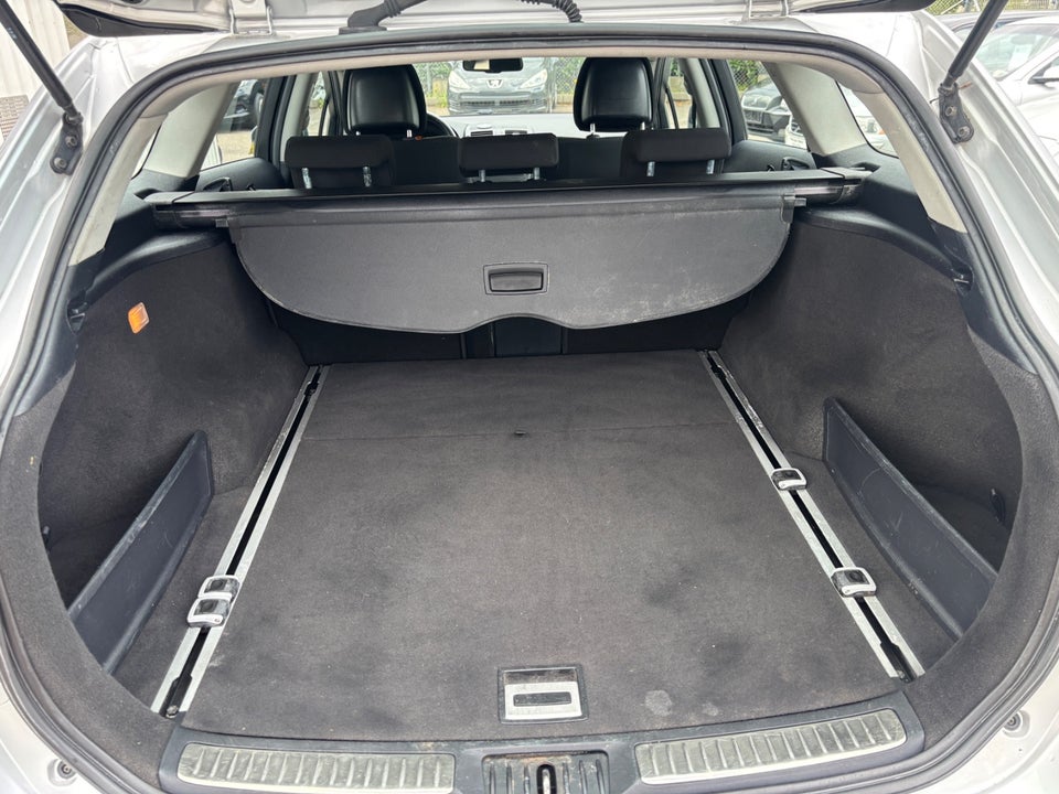 Toyota Avensis 1,8 VVT-i T2 stc. E-CVT 5d
