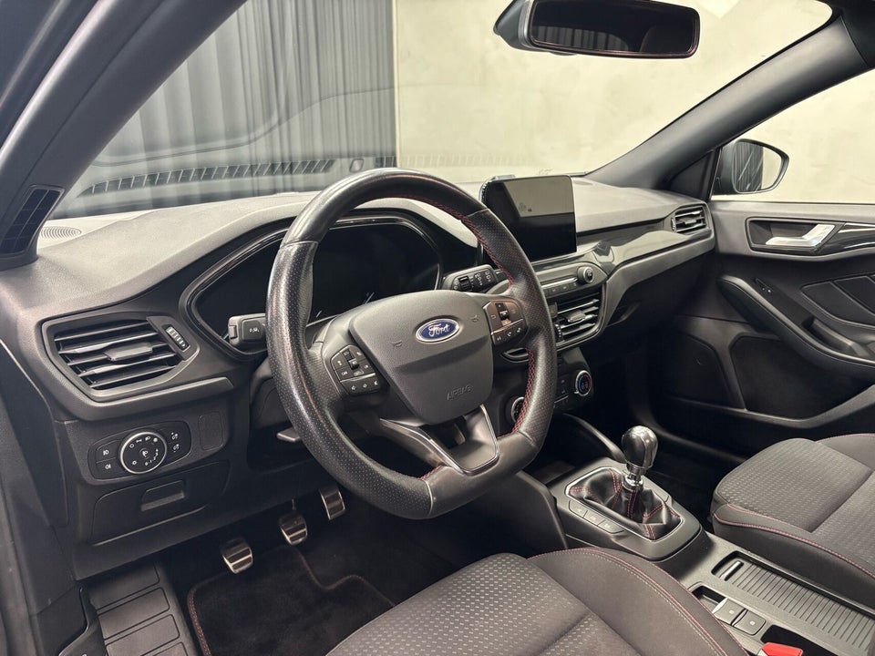 Ford Focus 1,0 EcoBoost ST-Line 5d