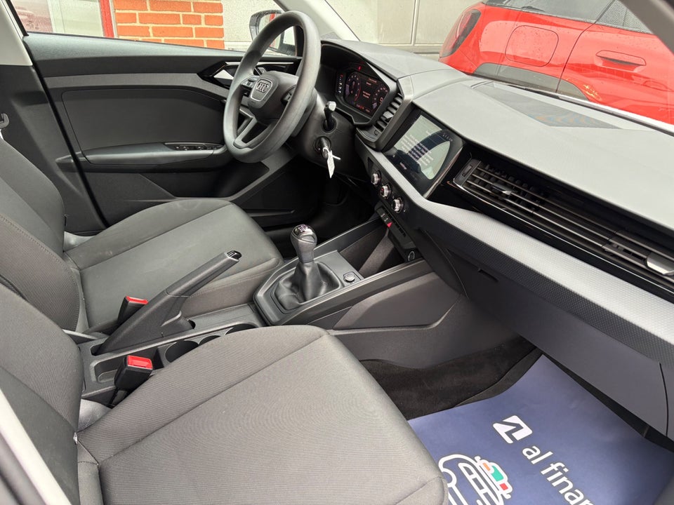 Audi A1 30 TFSi Advanced Sportback 5d