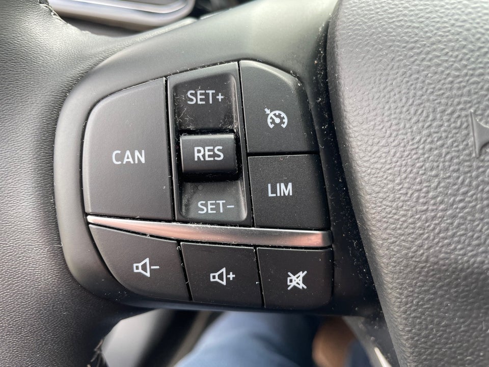 Ford Fiesta 1,0 EcoBoost mHEV Titanium 5d