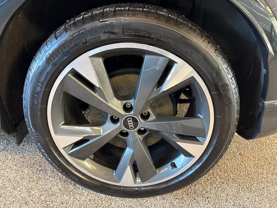 Audi Q4 e-tron 40 Advanced 5d