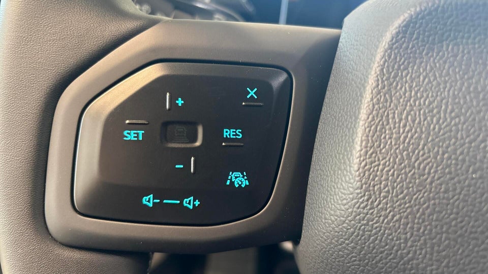Ford Explorer 79 Premium Extended Range 5d