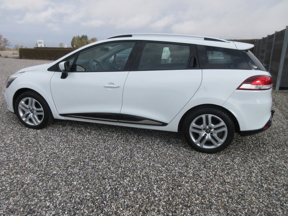 Renault Clio IV 1,5 dCi 90 Zen Sport Tourer 5d