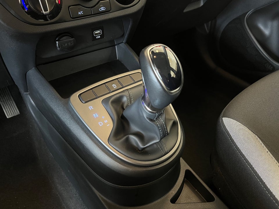 Hyundai i10 1,0 MPi Essential AMT 5d