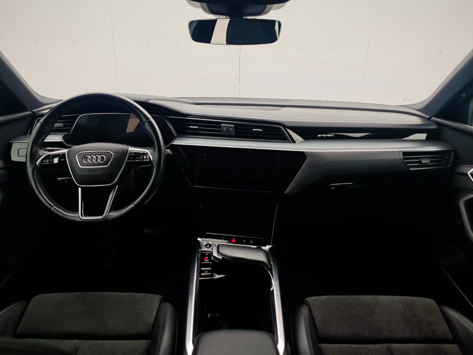 Audi e-tron 55 quattro 5d
