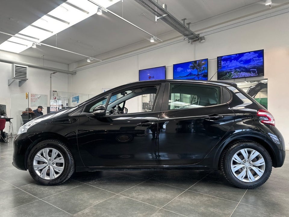 Peugeot 208 1,2 VTi Active 5d