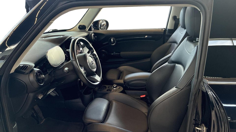 MINI Cooper SE Classic 3d