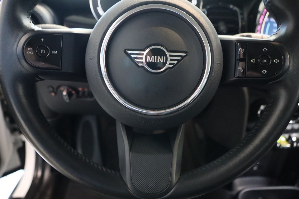 MINI Cooper SE Classic Trim 3d