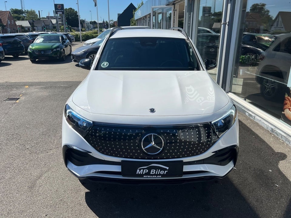 Mercedes EQB300 AMG Line 4Matic 5d