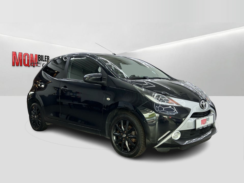 Toyota Aygo 1,0 VVT-i x-black 5d