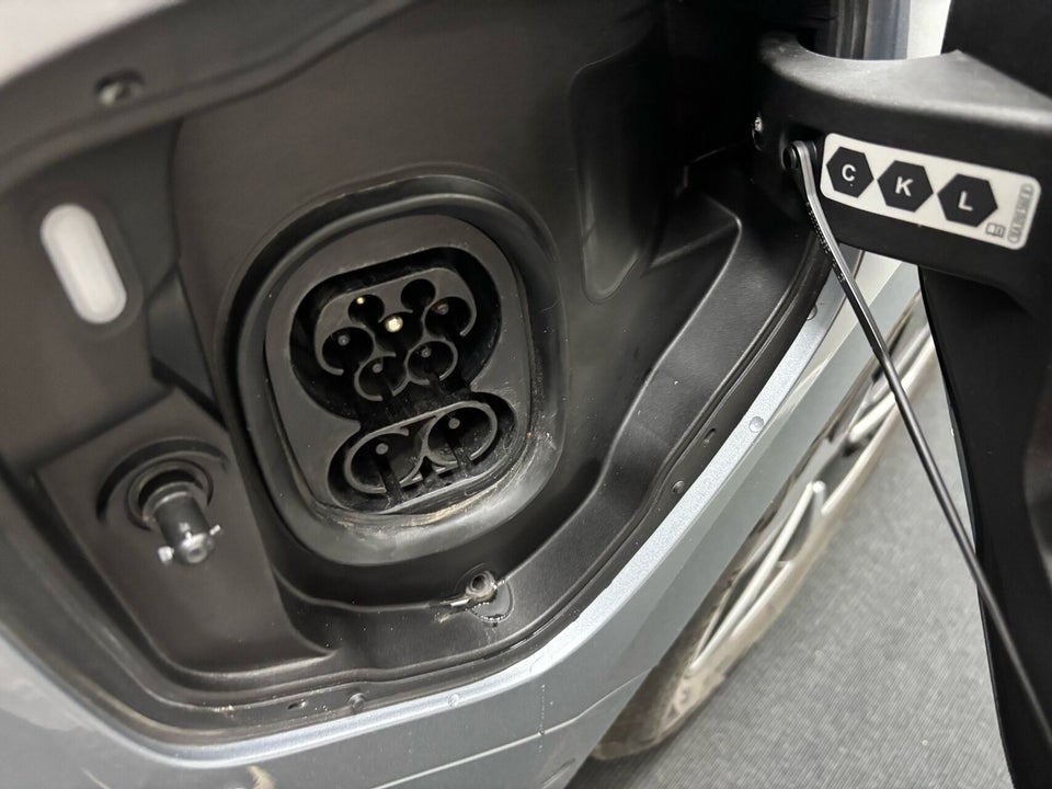 VW ID.Buzz 77 Life SWB 5d