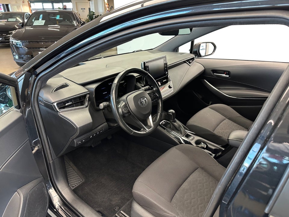 Toyota Corolla 1,8 Hybrid Active Smart Touring Sports MDS 5d