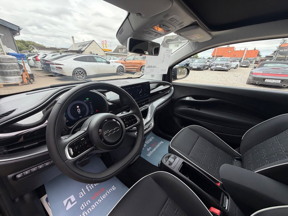 Fiat 500e 42 Icon Cabrio 2d