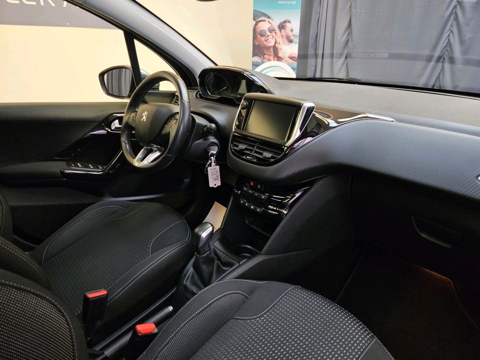 Peugeot 208 1,5 BlueHDi 100 Prestige Sky 5d