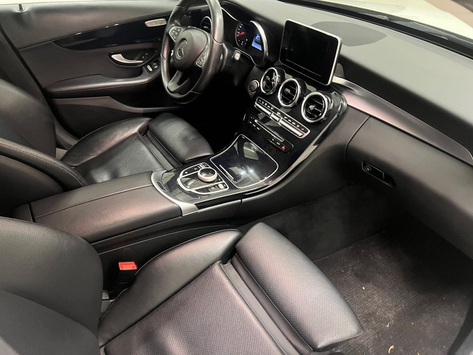 Mercedes C200 2,0 Business stc. aut. 5d