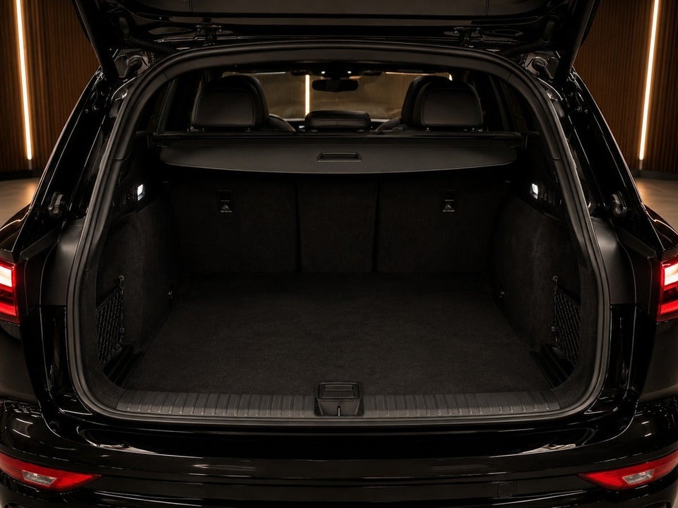 Audi Q6 e-tron S-line quattro 5d