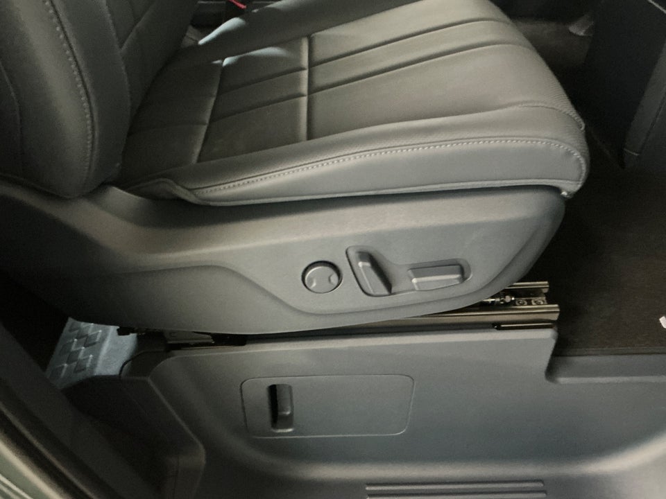 Kia PV5 71 Long Range Upgrade 5d