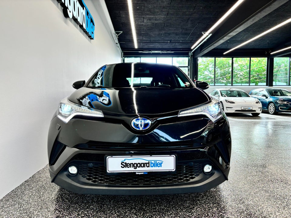 Toyota C-HR 1,8 Hybrid Premium Selected CVT 5d