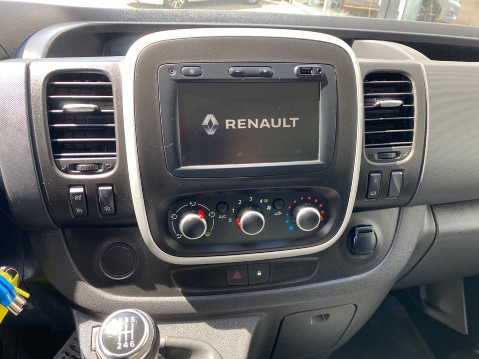 Renault Trafic T29 2,0 dCi 145 L2H2