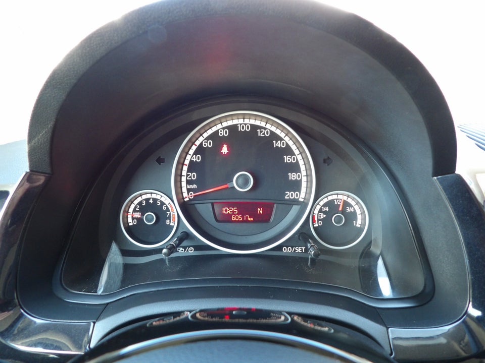 VW Up! 1,0 75 High Up! ASG 5d